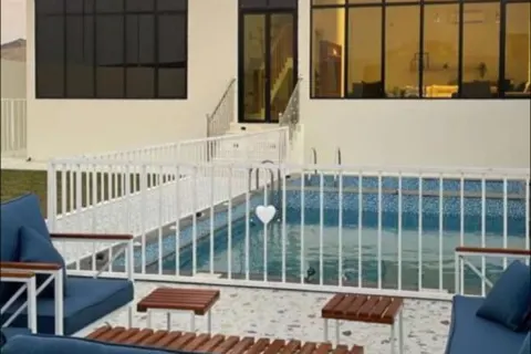 صورة من معرض المنشأة